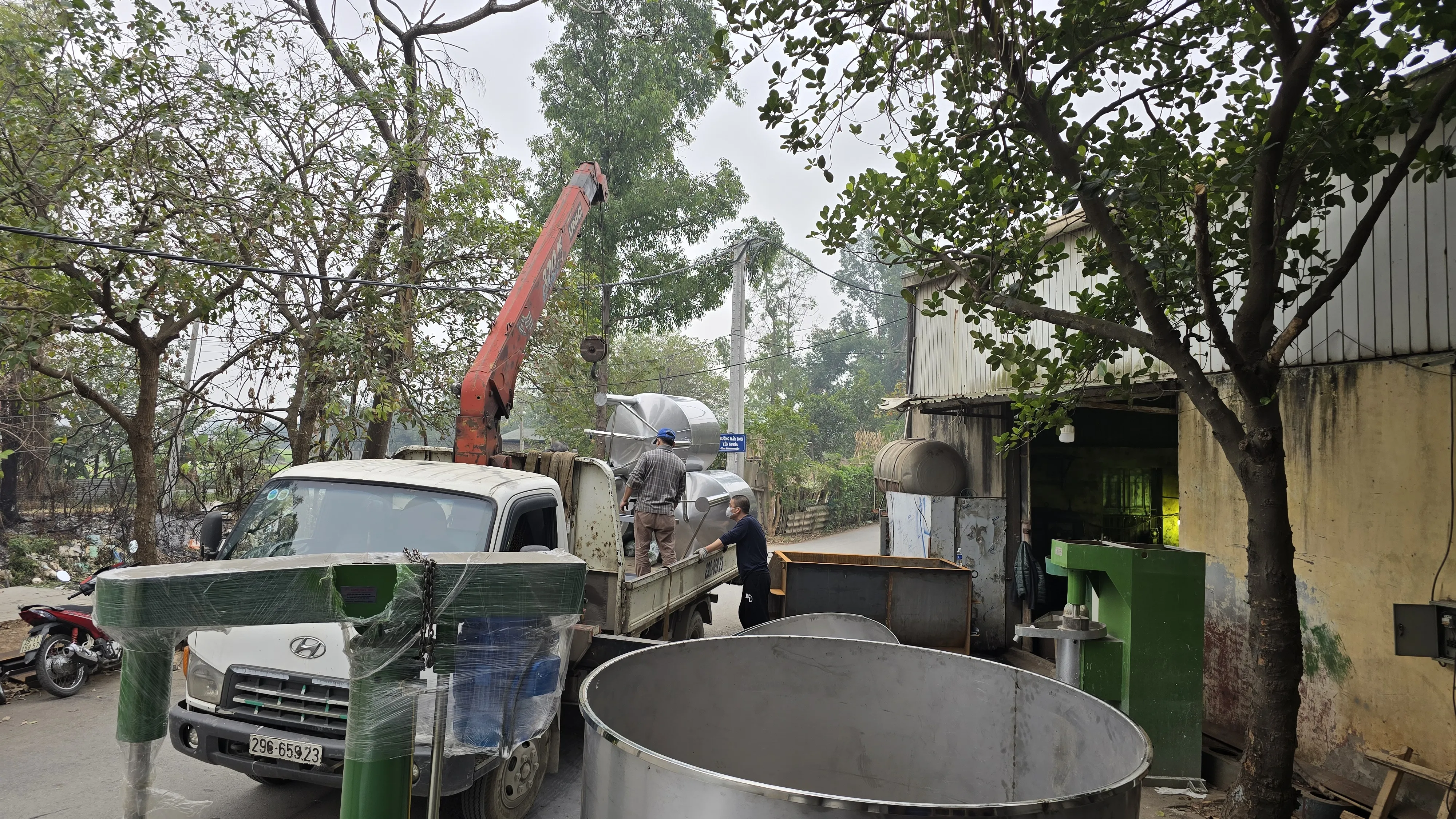 Khách hàng Hoàng Anh Tuấn đánh giá về sản phẩm Máy Khuấy Nước Giặt 3500 5000 Lít - Giải Pháp Sản Xuất Hiệu Quả Đáng Thử 2
