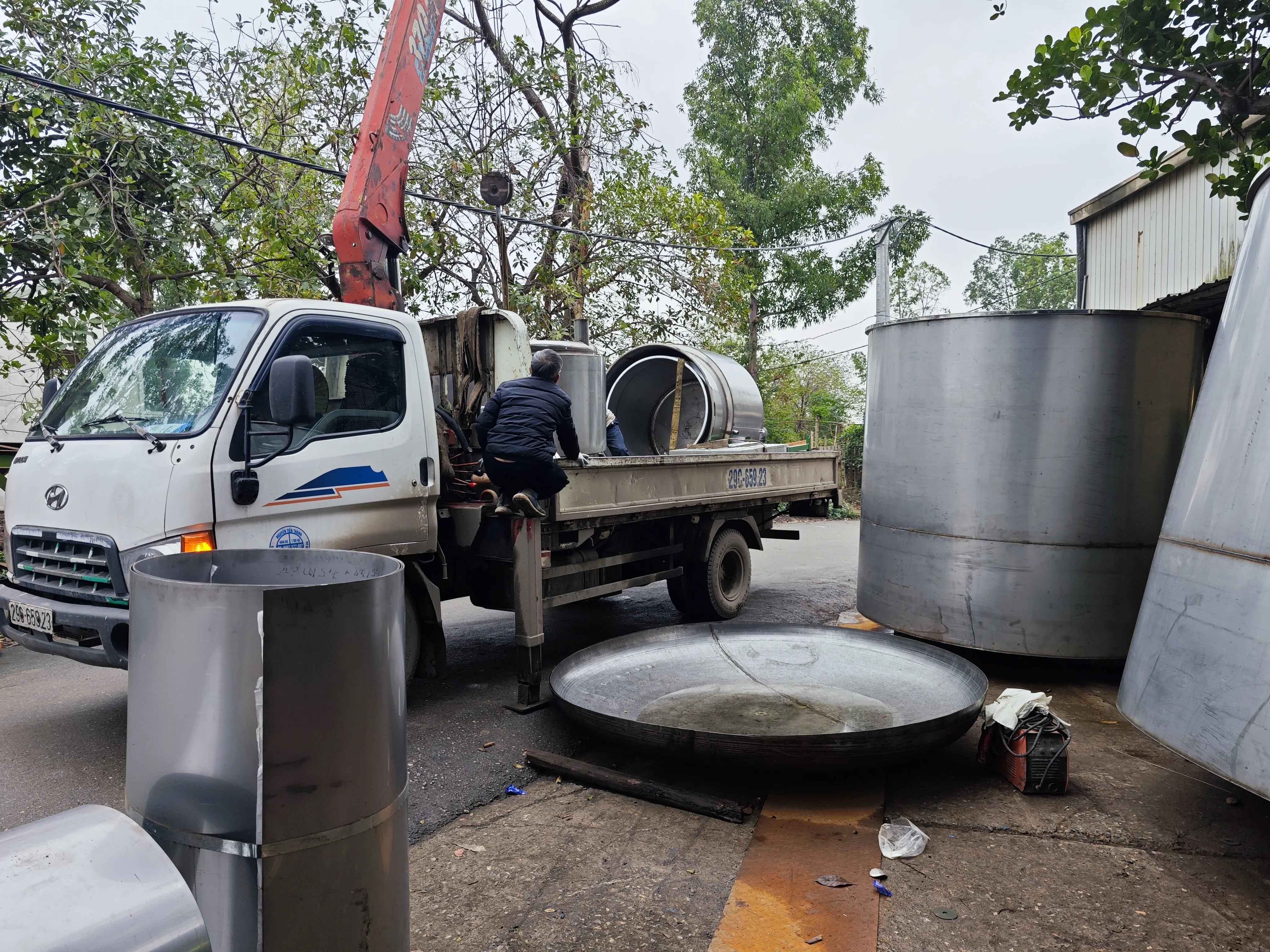 Khách hàng Vũ Xuân Hoàng đánh giá về sản phẩm Máy Khuấy 1500 lít 30kW - Công Suất Lớn, Hiệu Quả Cao cho Quy Mô Sản Xuất 2