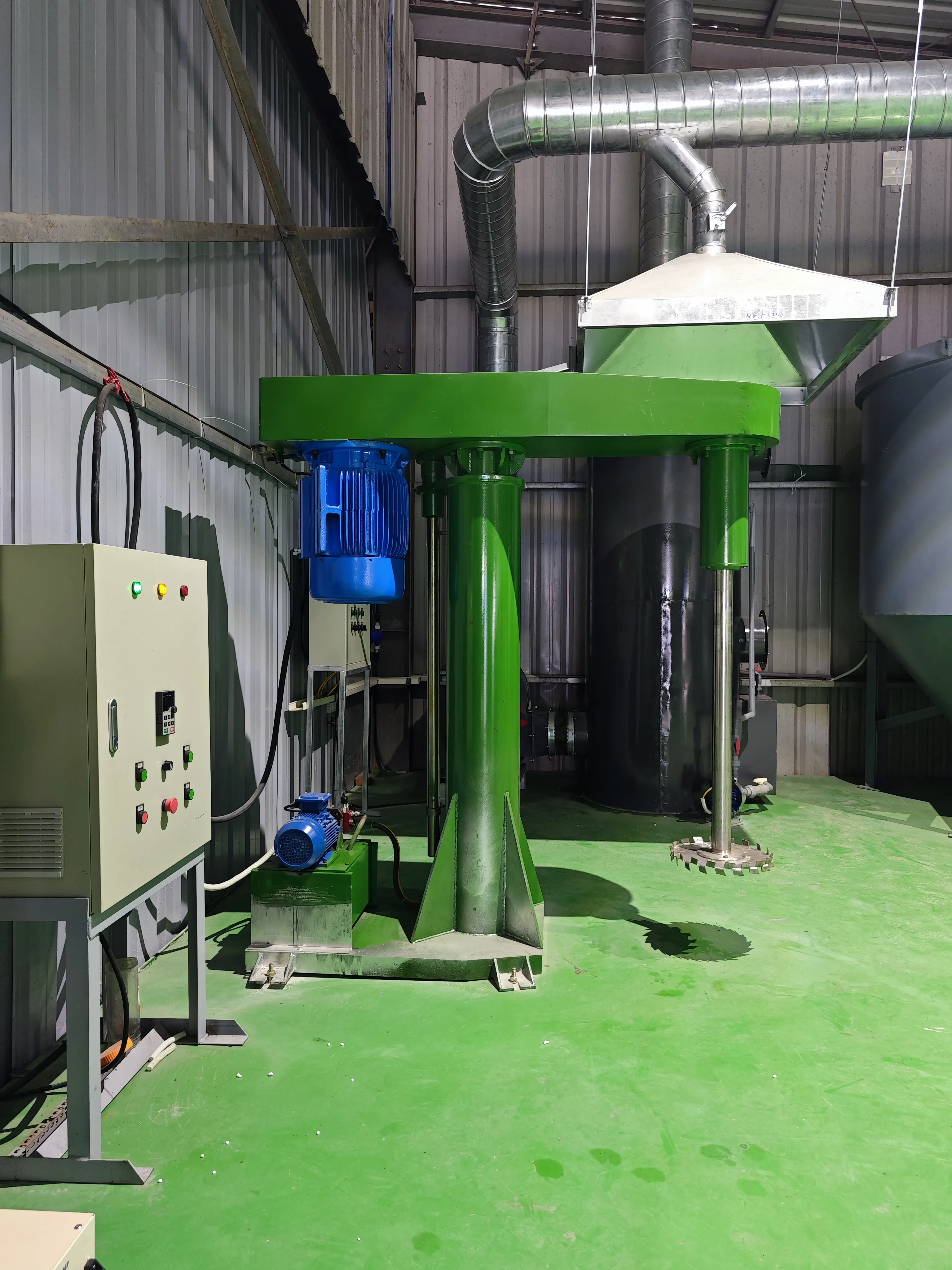 Khách hàng Nguyễn Tuấn Tú đánh giá về sản phẩm Máy Khuấy Sơn 2000 Lít 37kW - Giải Pháp Hoàn Hảo Của Các Nhà Máy Sản Xuất 2