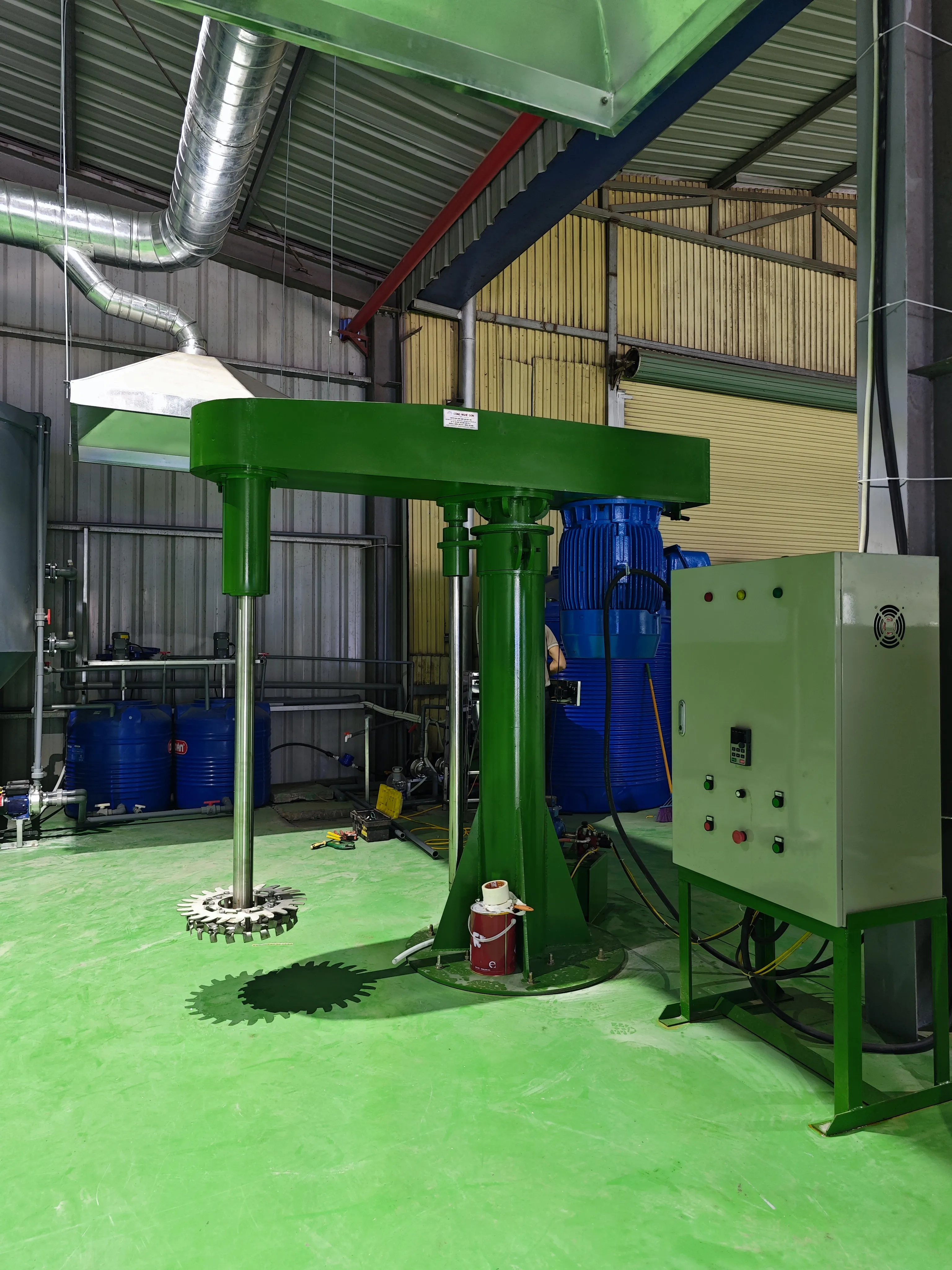 Khách hàng Nguyễn Tuấn Tú đánh giá về sản phẩm Máy Khuấy Sơn 2000 Lít 37kW - Giải Pháp Hoàn Hảo Của Các Nhà Máy Sản Xuất 1