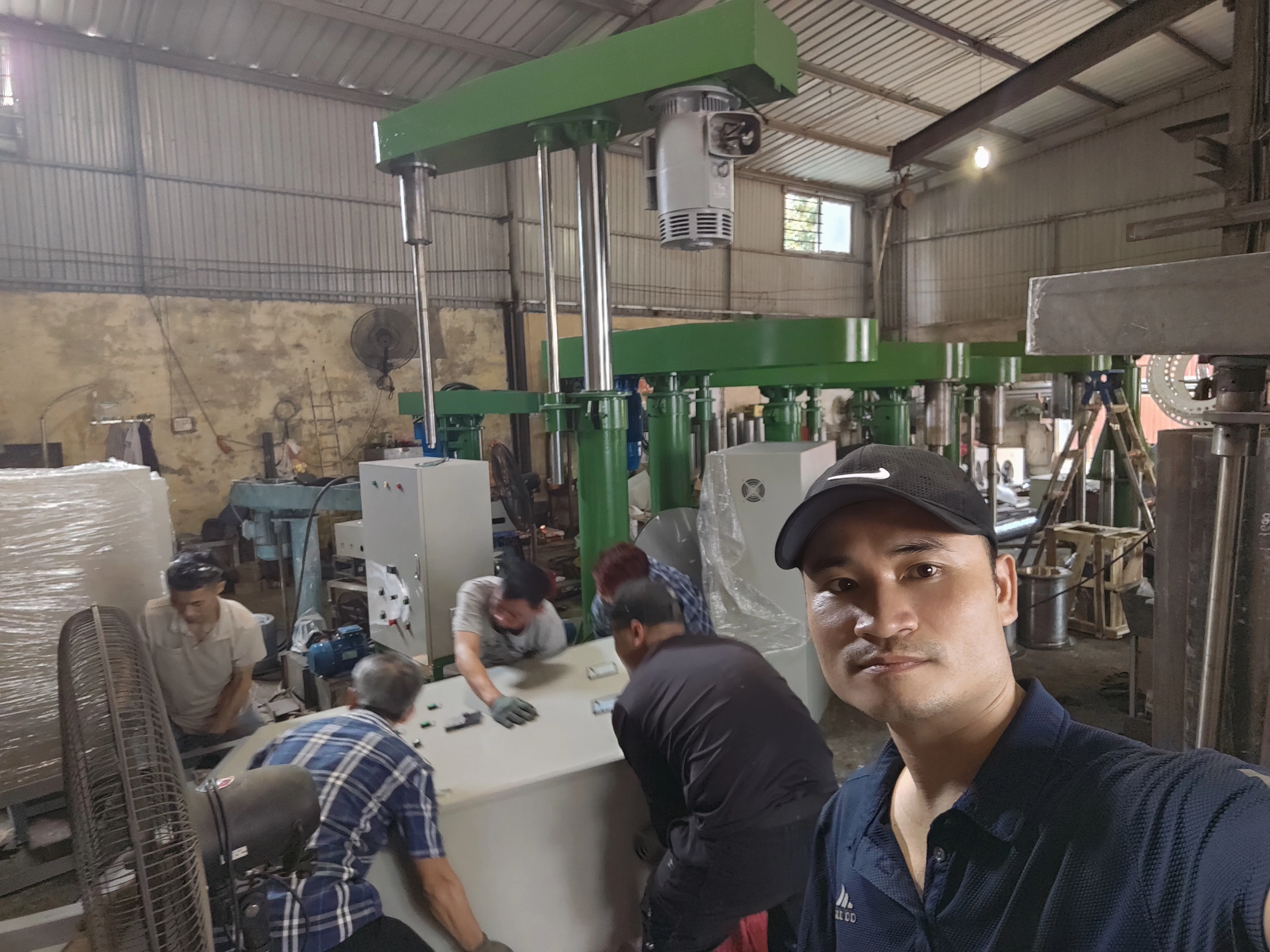 Khách hàng Nguyễn Huy Vũ đánh giá về sản phẩm Máy Khuấy Sơn 10000 Lít 160kW - Giải Pháp Tối Ưu Sản Xuất Hiệu Quả 1