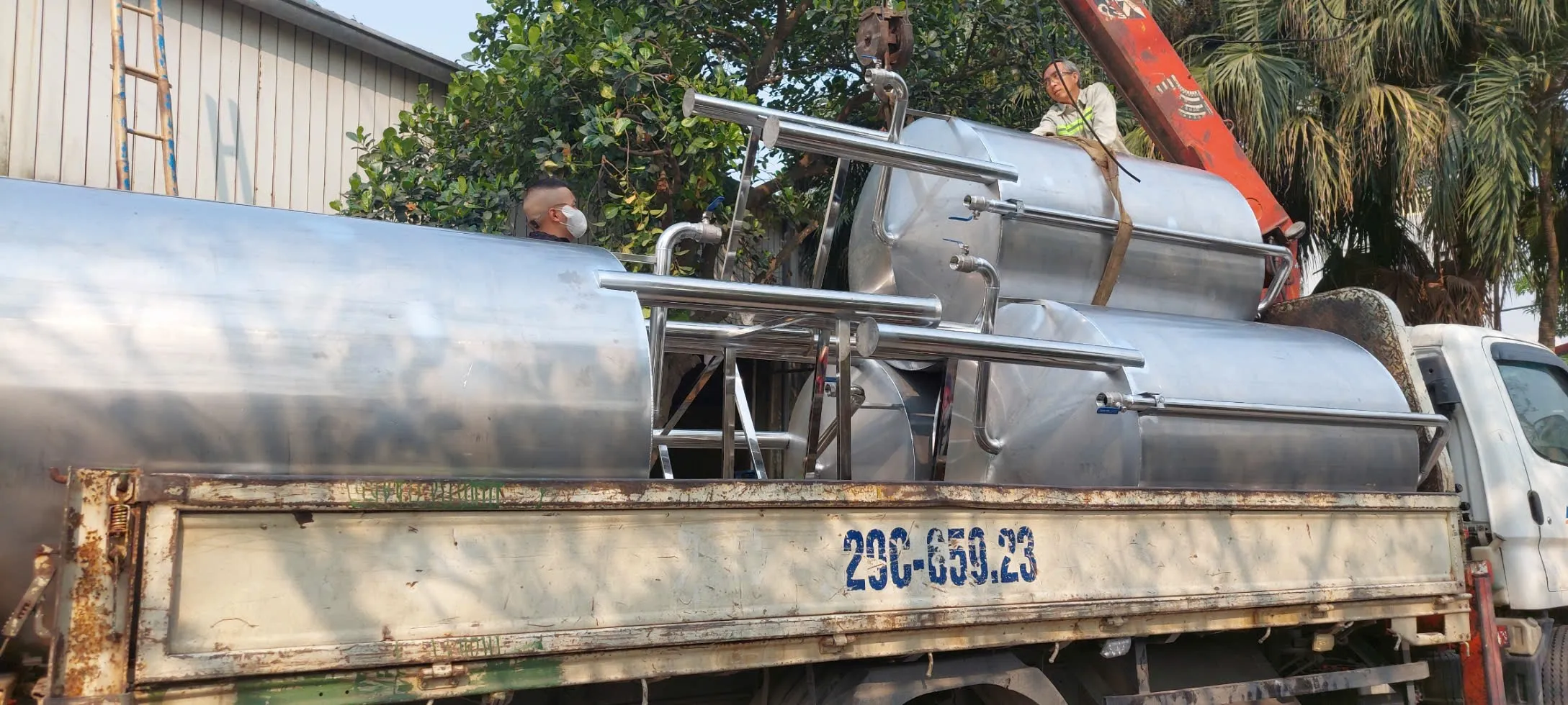 Khách hàng Hoàng Nhật Minh đánh giá về sản phẩm Máy Khuấy Nước Giặt 3500 5000 Lít - Giải Pháp Sản Xuất Hiệu Quả Đáng Thử 1