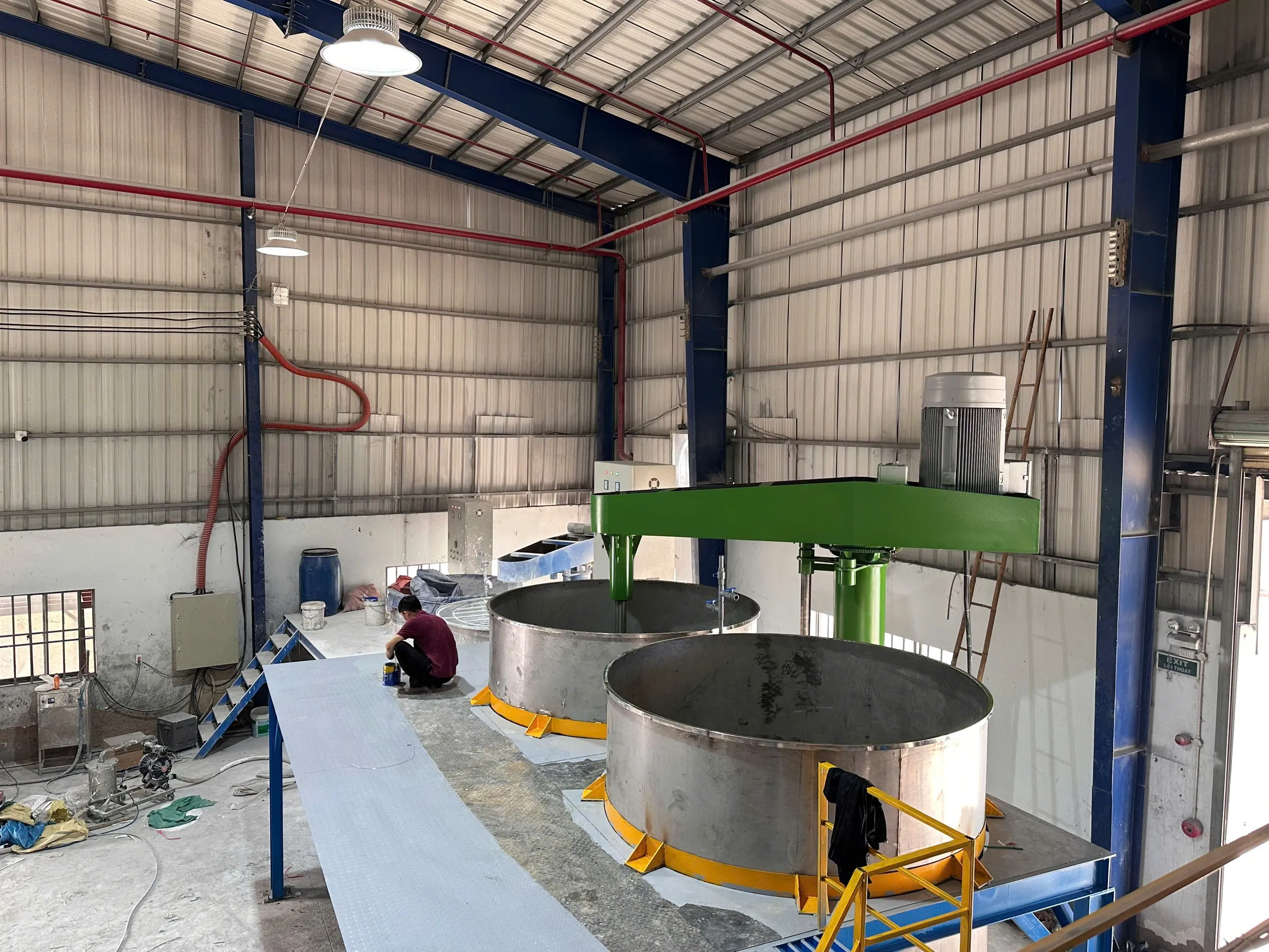 Khách hàng Phùng Đăng Dương đánh giá về sản phẩm Máy Khuấy Sơn Sàn Thao Tác 8000 Lít 145kW 1