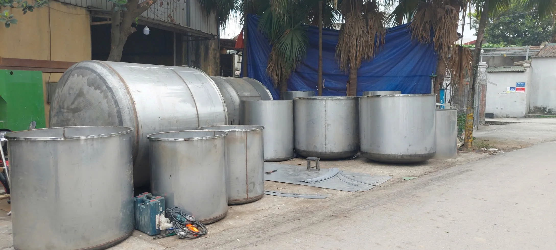 Khách hàng Nguyễn Long Vũ đánh giá về sản phẩm Máy Khuấy Sơn 3000 Lít 55kW Giải Pháp Khuấy Trộn Hoàn Hảo 0