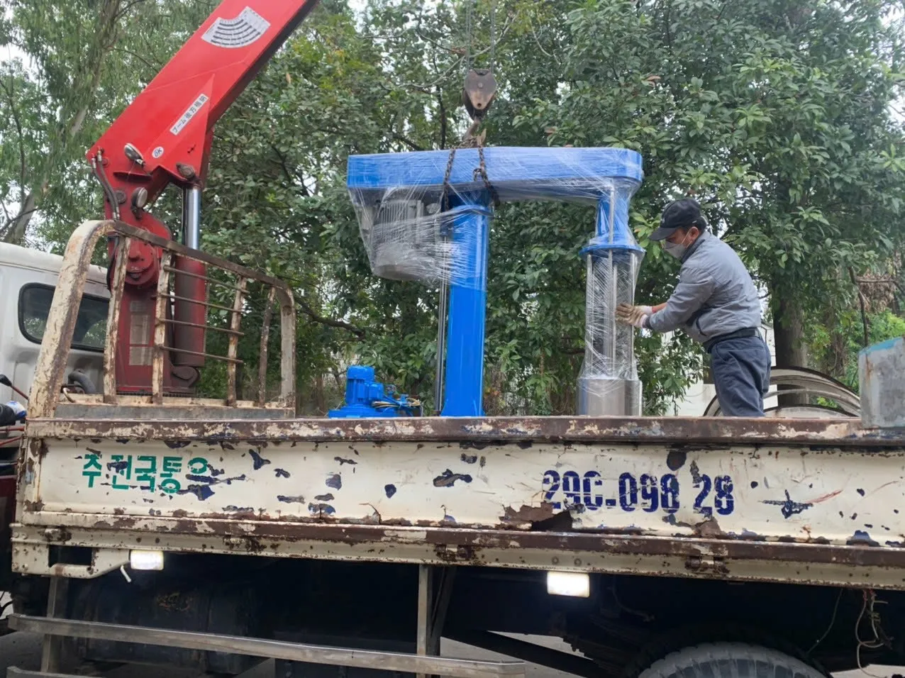 Khách hàng Xuân Hòa đánh giá về sản phẩm Máy Khuấy Keo Công Nghiệp 2000 Lít - Giải Pháp Tối Ưu Cho Doanh Nghiệp 0