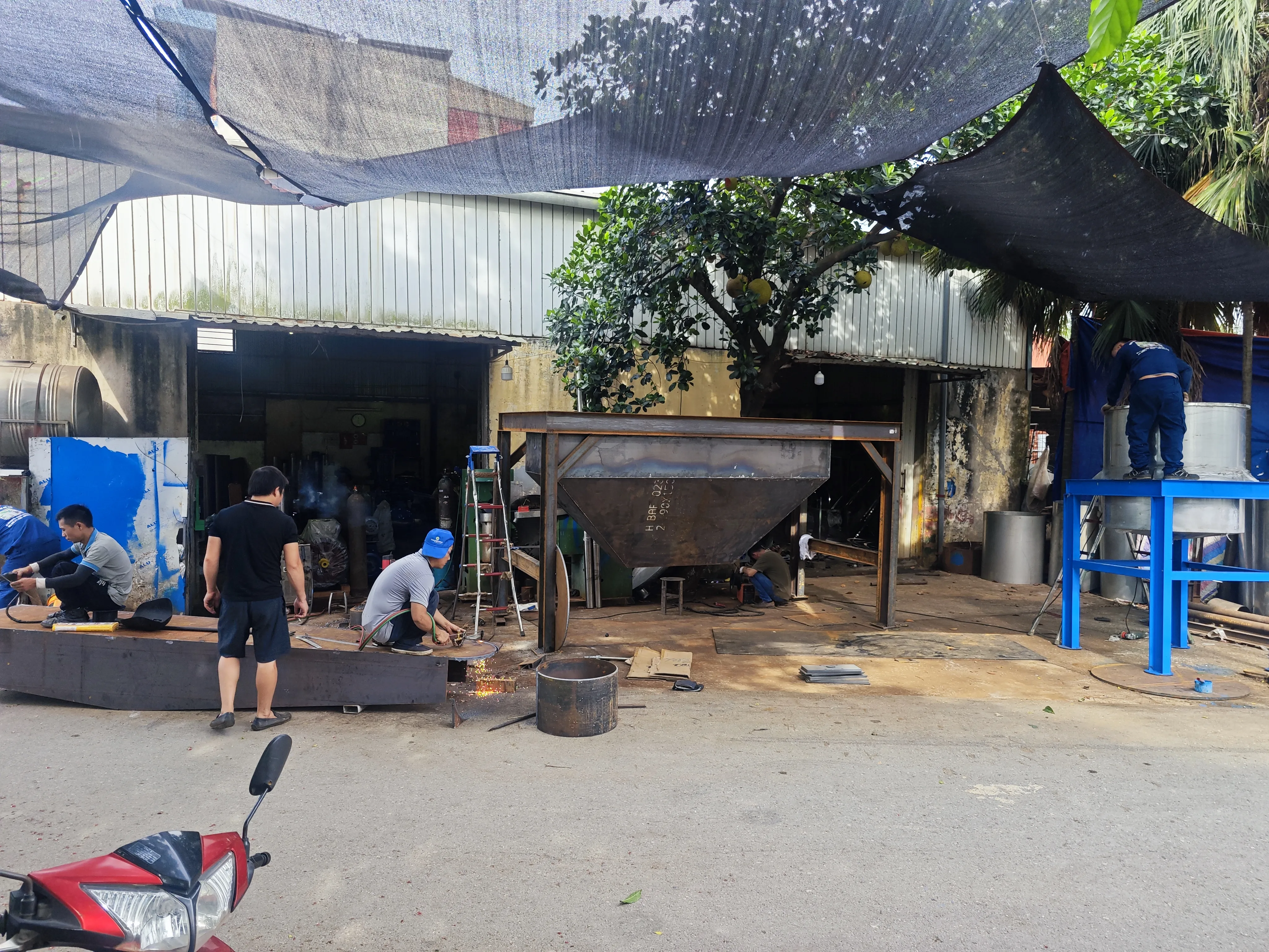 Khách hàng Nguyễn Long Vũ đánh giá về sản phẩm Máy Khuấy 1500 lít 30kW - Công Suất Lớn, Hiệu Quả Cao cho Quy Mô Sản Xuất 1