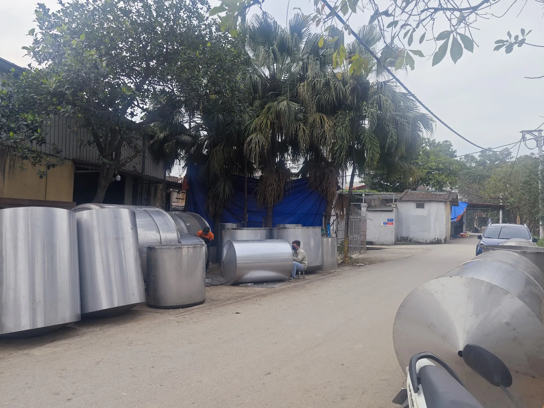 Khách hàng Vũ Xuân Được đánh giá về sản phẩm Bồn Khuấy Mực In Công Nghiệp Chất Lượng Cao, Vận Hành Ổn Định 2