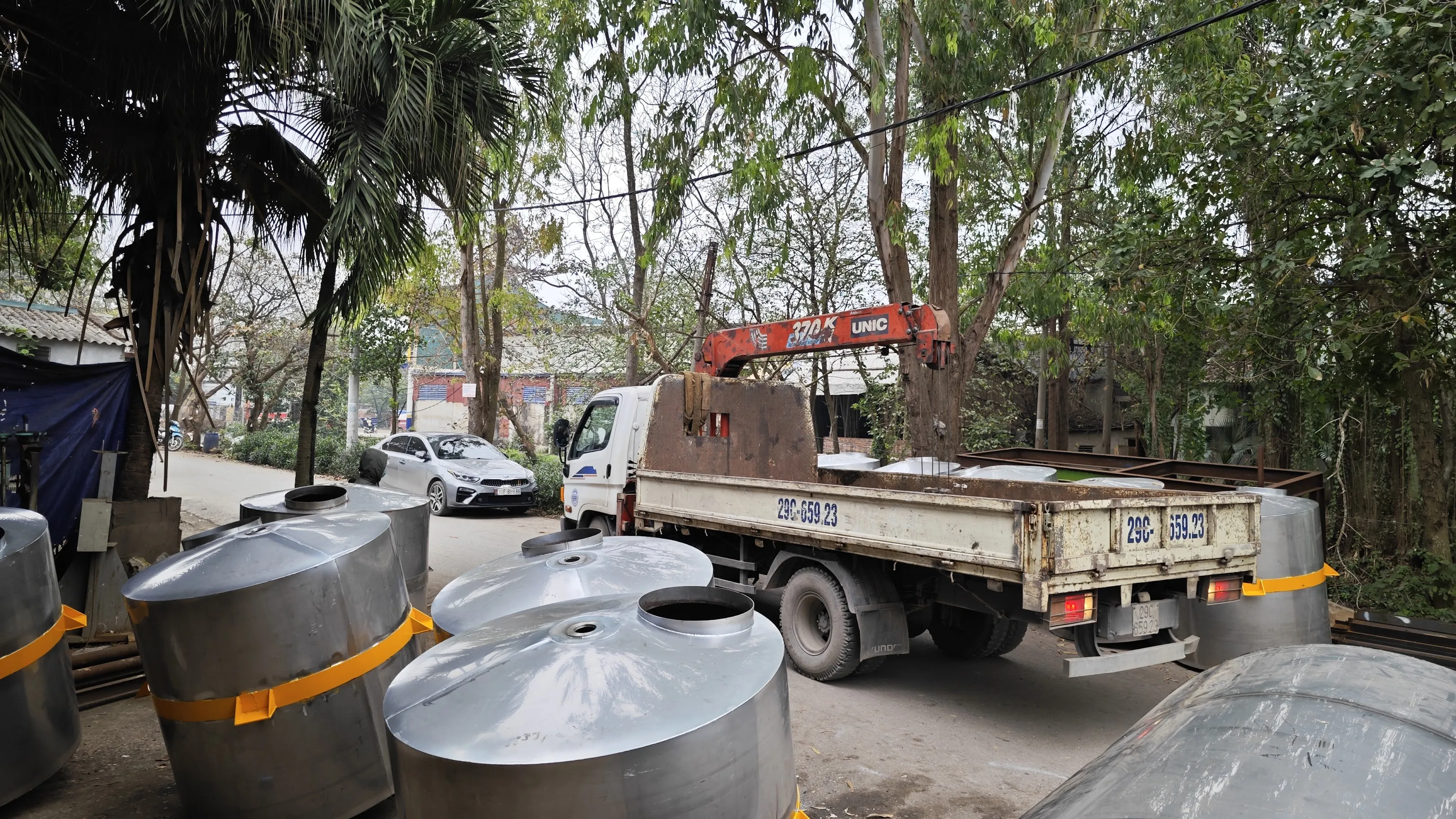 Khách hàng Vũ Nguyên Hoàng đánh giá về sản phẩm Bồn Chứa Nước Giặt 1500 2000 Lít Phù Hợp 2