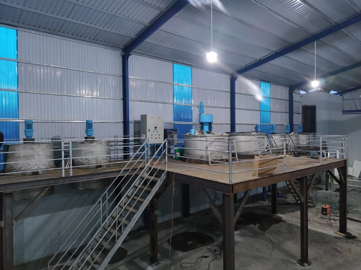 Khách hàng Vũ Xuân Hoàng đánh giá về sản phẩm Máy Khuấy Sơn Sàn Thao Tác 6000 Lít 110kW 2