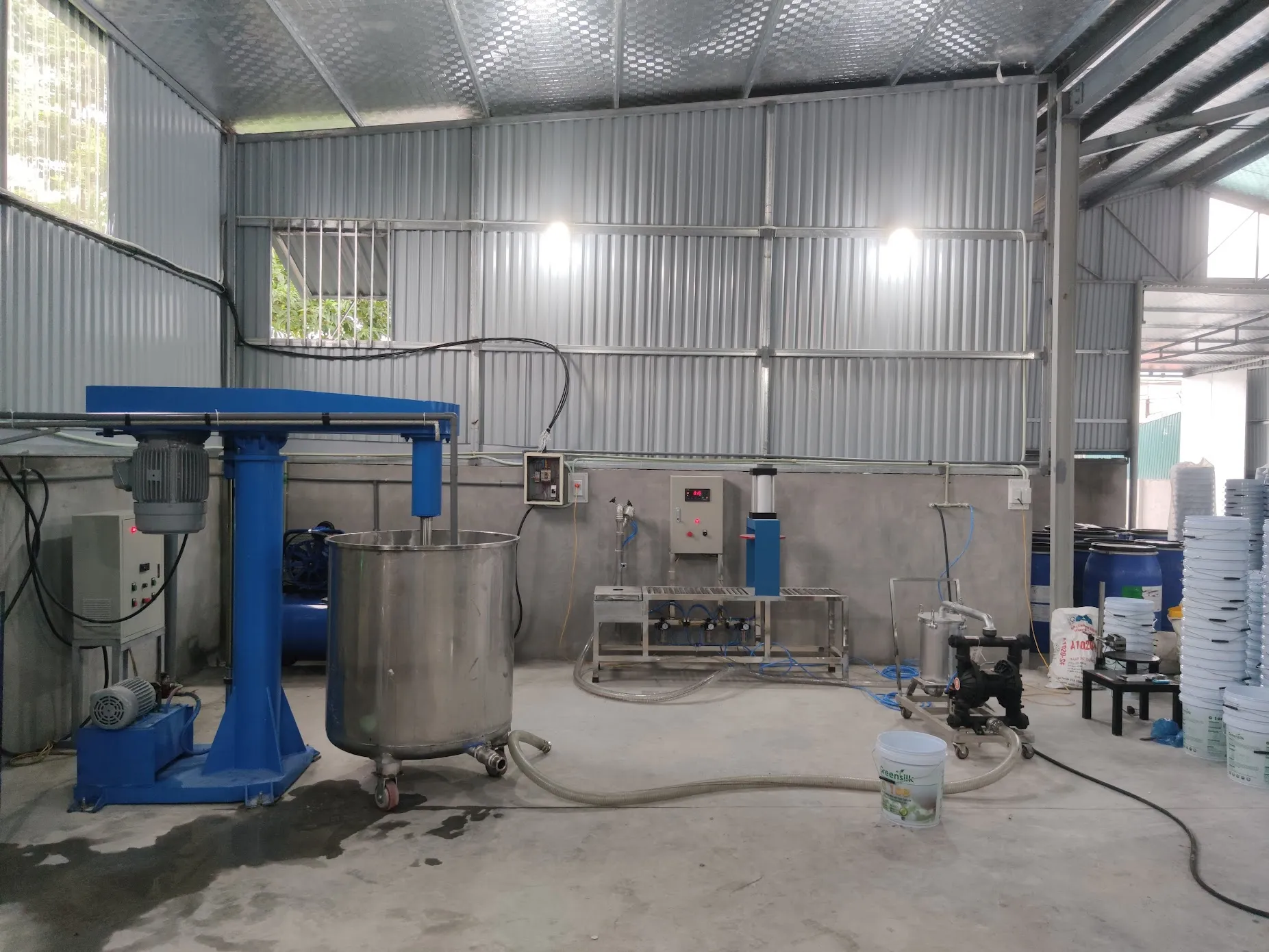 Máy Khuấy Sơn 700 Lít 15kW – Lựa Chọn Hoàn Hảo Cho Dây Chuyền Sản Xuất - Ảnh 1