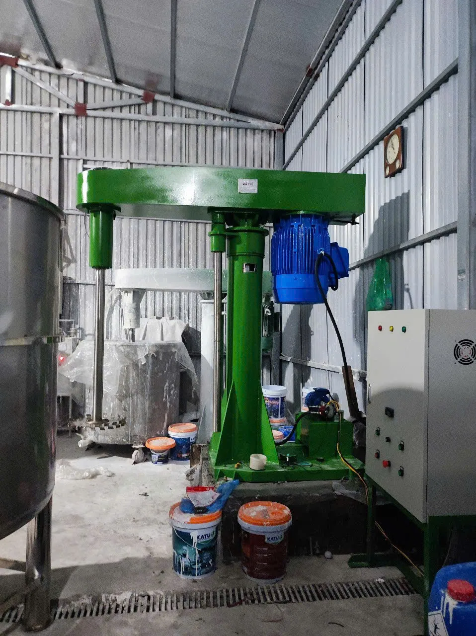 Máy Khuấy Sơn 2000 Lít 37kW - Giải Pháp Hoàn Hảo Của Các Nhà Máy Sản Xuất - Ảnh 1