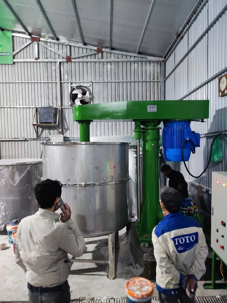 Máy Khuấy Sơn 2000 Lít 37kW - Giải Pháp Hoàn Hảo Của Các Nhà Máy Sản Xuất - Ảnh 1