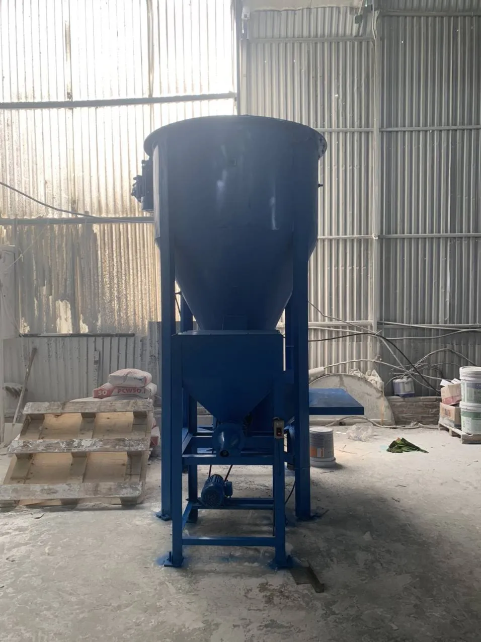Tìm Hiểu Về Máy Trộn Bột Bả 1000Kg 25 Bao Chi Tiết - Ảnh 1