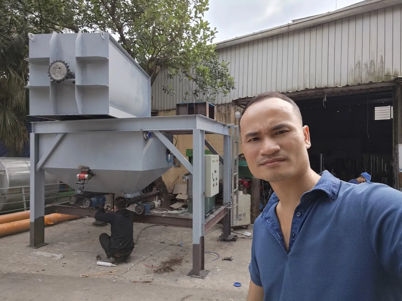 Tối Ưu Hiệu Suất Với Máy Trộn Bột Bả Ngang 2000kg Vít Tải Liệu - Ảnh 1