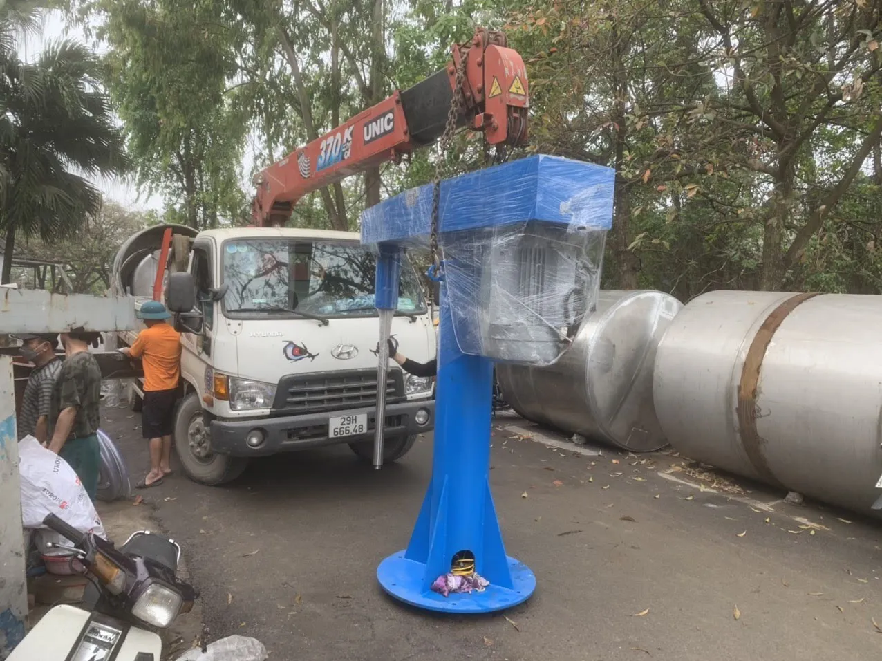 Máy khuấy sơn 2500 lít 45kW - Ảnh 1
